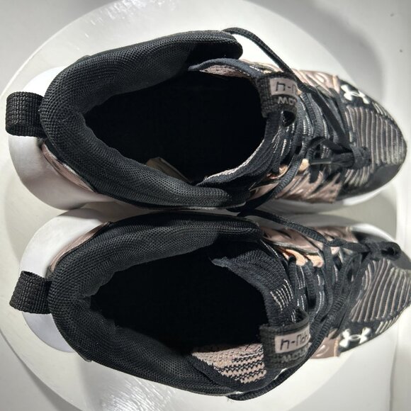 Under Armour Flow Breakthru 4 Womens Size 9 Basketball Shoes Black Gold Sneakers - Picture 9 of 11